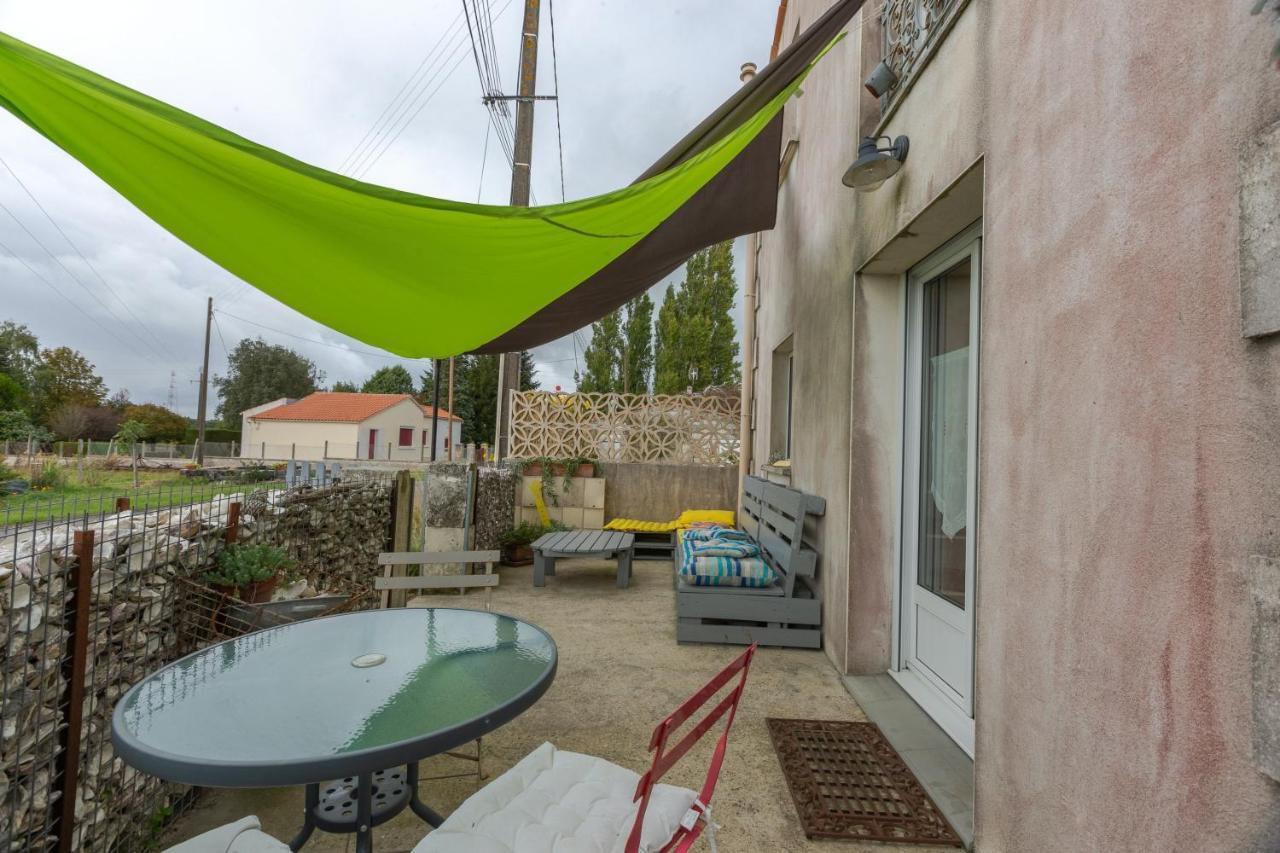 Appartement Accueillant A Mortagne Sur Gironde 45 M² Terrasse ภายนอก รูปภาพ